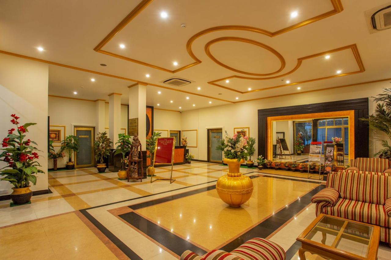 The Grand Regency Hotel Rajkot Exterior photo
