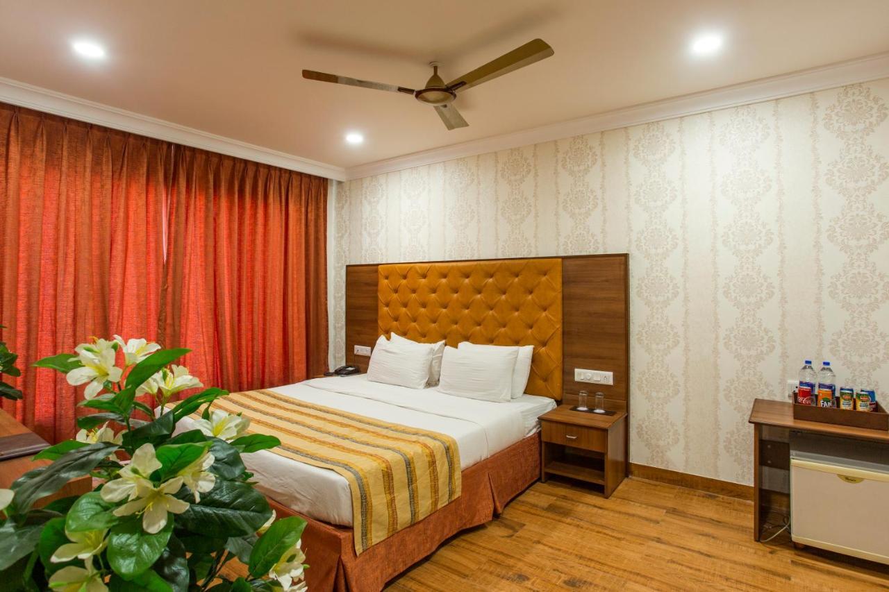 The Grand Regency Hotel Rajkot Exterior photo