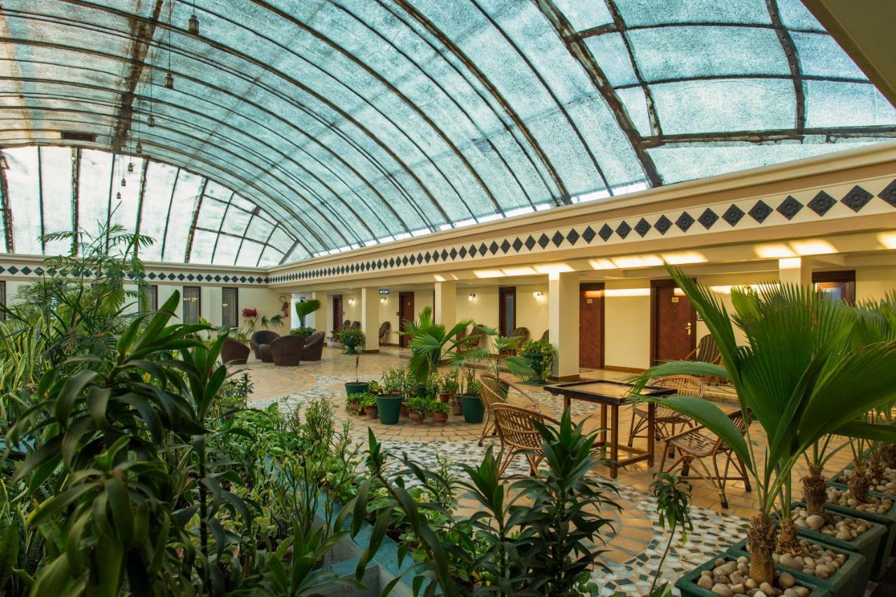 The Grand Regency Hotel Rajkot Exterior photo