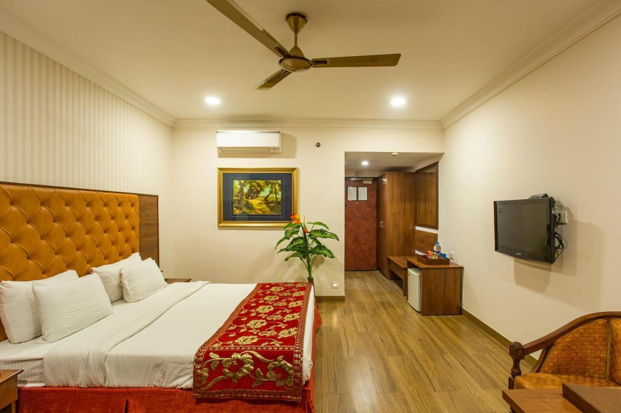 The Grand Regency Hotel Rajkot Exterior photo