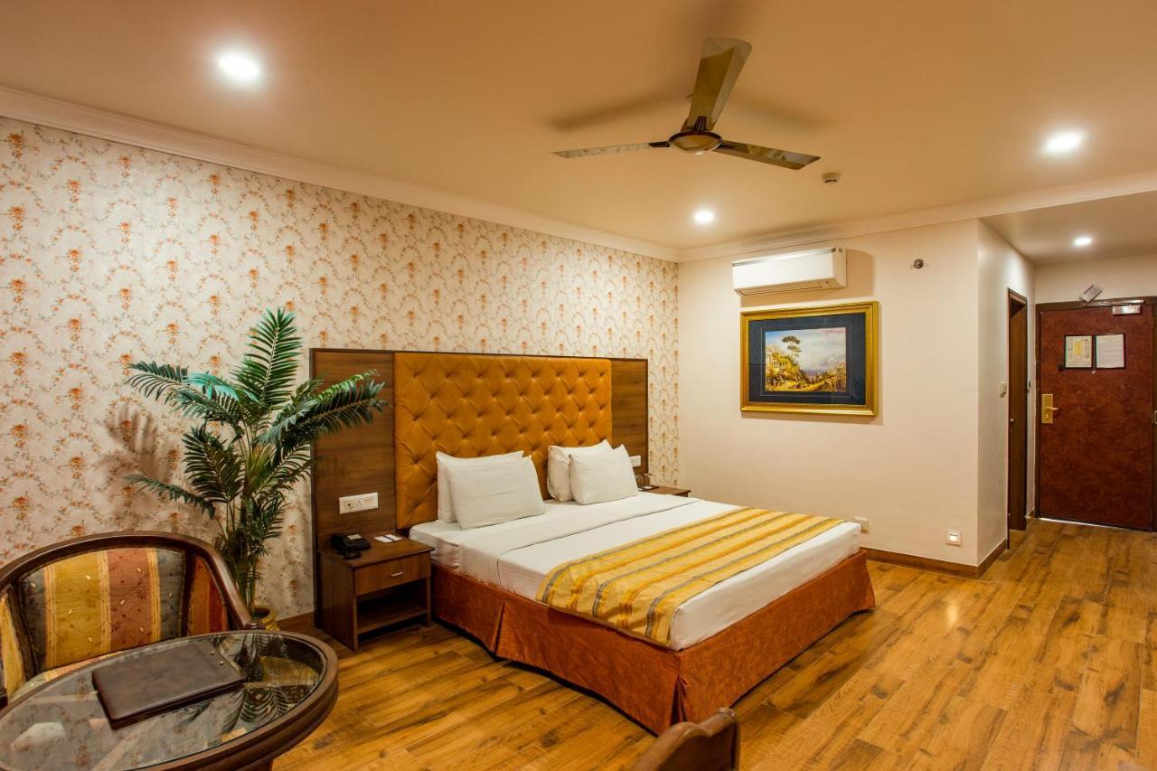 The Grand Regency Hotel Rajkot Exterior photo
