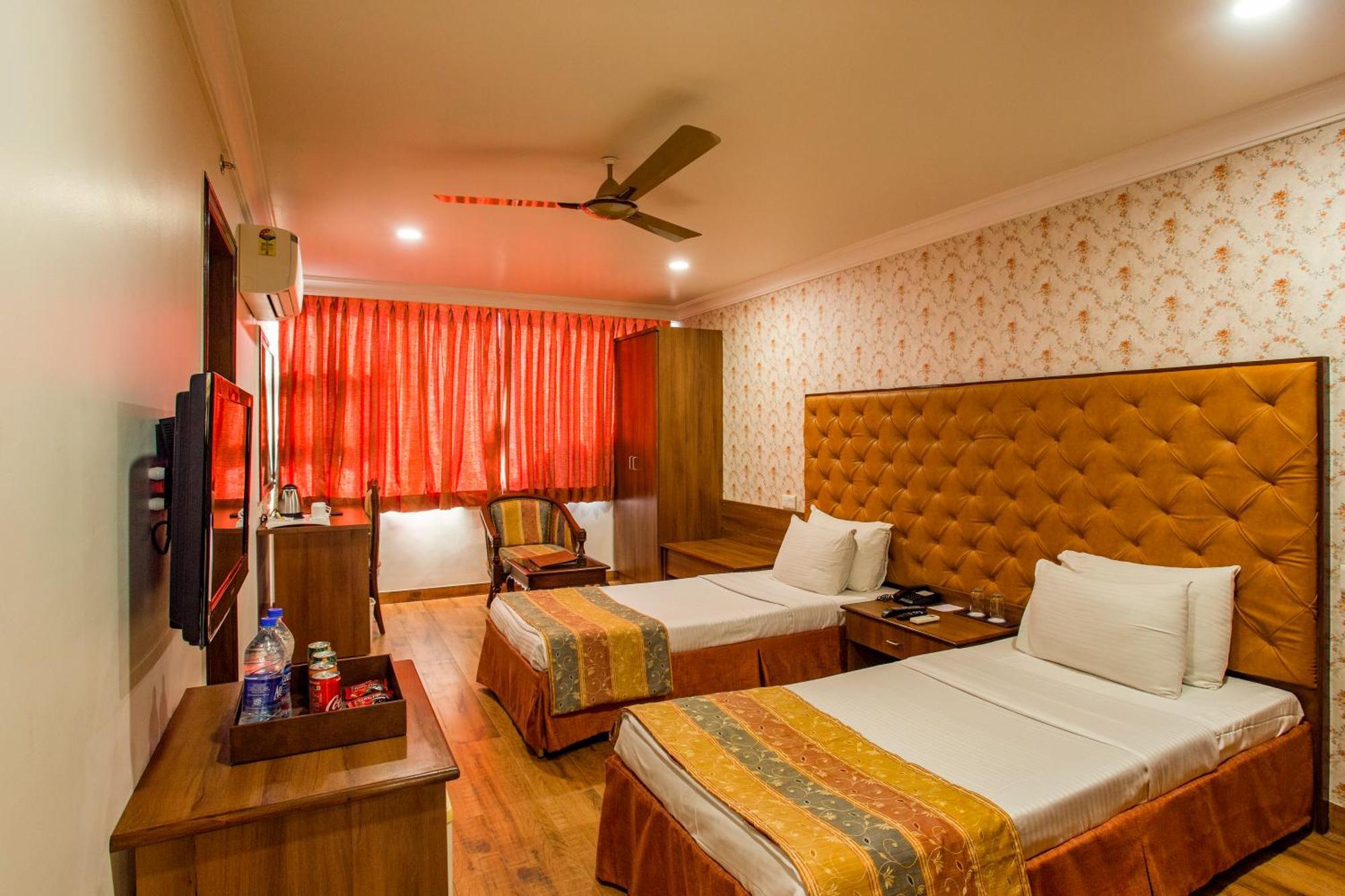 The Grand Regency Hotel Rajkot Exterior photo