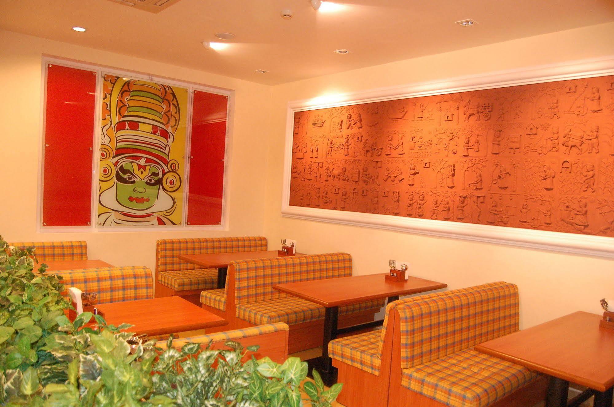 The Grand Regency Hotel Rajkot Exterior photo