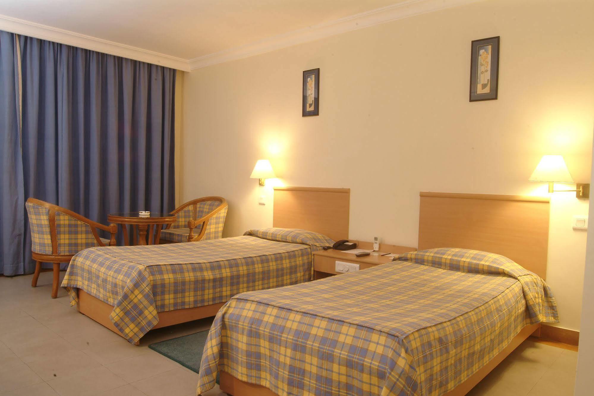 The Grand Regency Hotel Rajkot Exterior photo