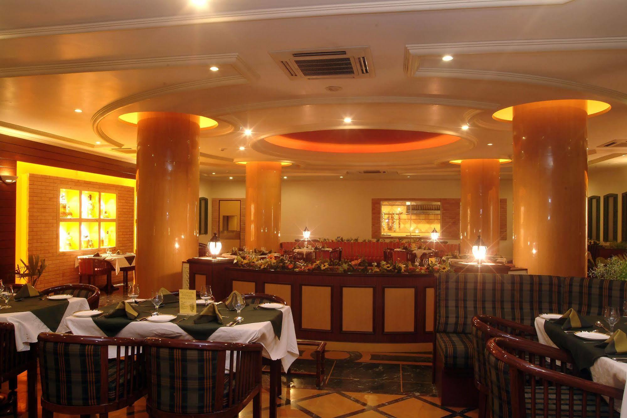 The Grand Regency Hotel Rajkot Exterior photo
