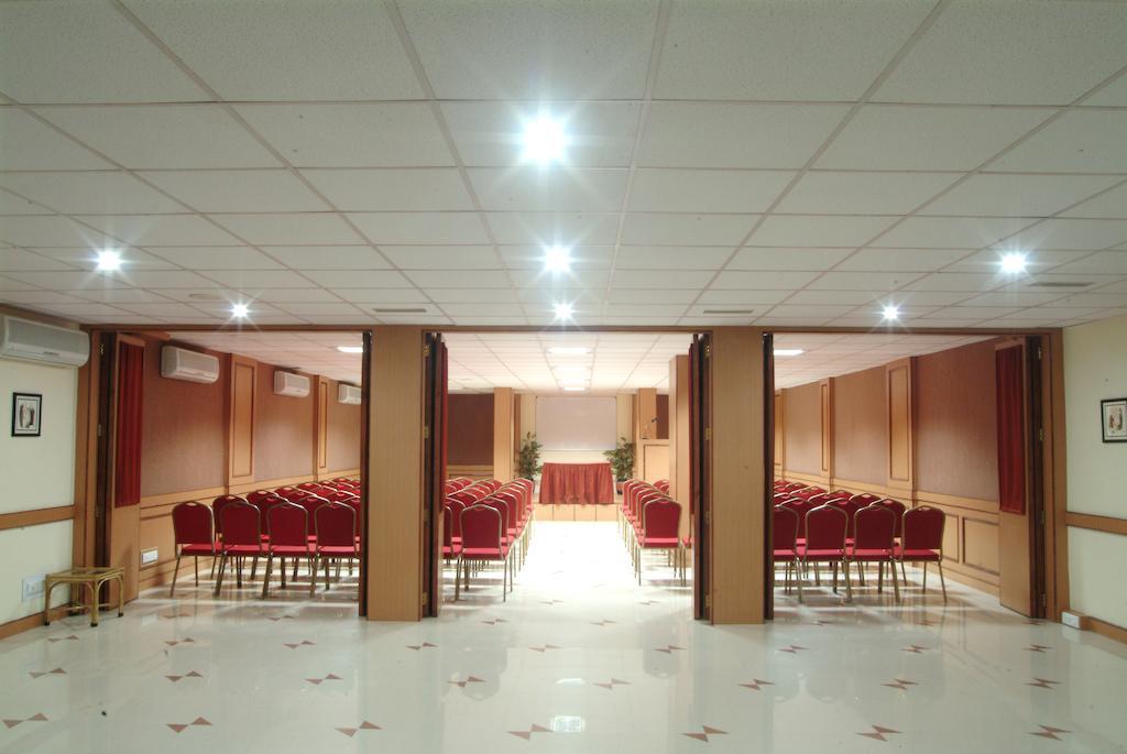 The Grand Regency Hotel Rajkot Exterior photo